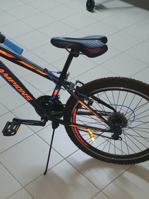 Champions Quattro balance bike like new, 24 inch wheels, gears