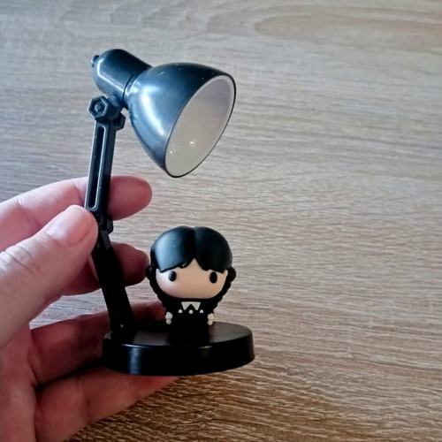 Wednesday mini lamp with detachable figure, 9cm