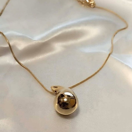 Necklace chain with gold teardrop pendant new