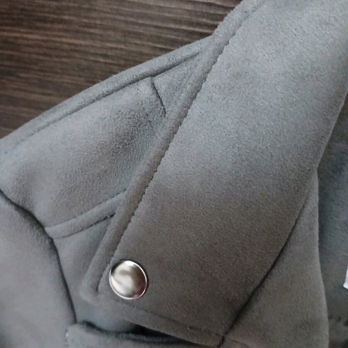 Gray jacket with castor texture used, very good condition