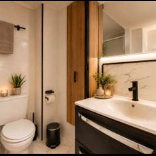 Apartment 104 sqm in Piraeus with 3 bedrooms and renovated yard 25 sqm