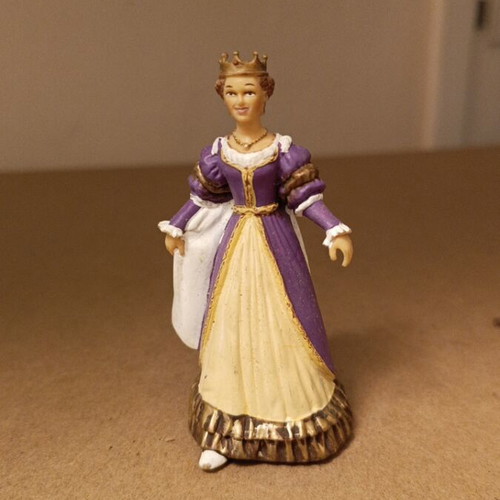 Queen figure Papo 2002 like new