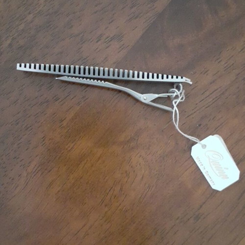 Tie Clip stainless steel new with ribbed vintage design