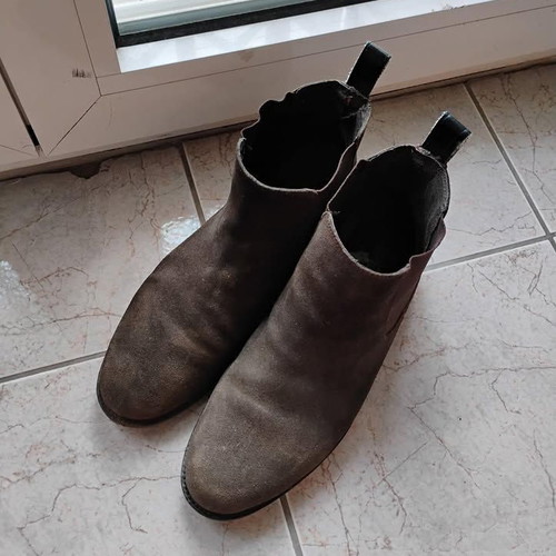 Suede boots used, size 45, genuine leather Greek made
