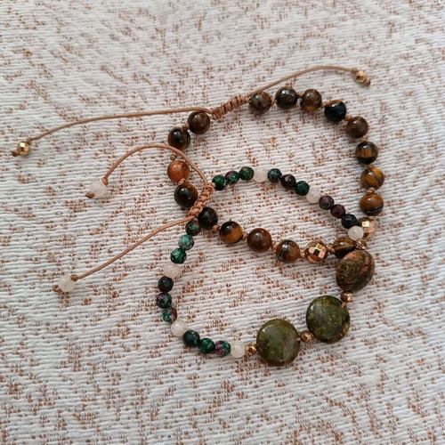 Handmade bracelets with real stones like new, set of two
