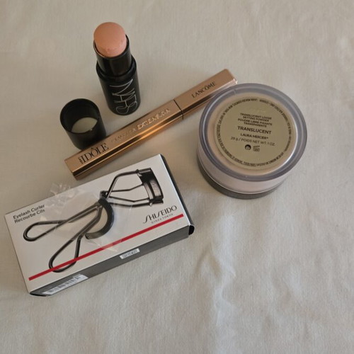 Makeup essentials set Shiseido NARS Lancôme and Laura Mercier like new