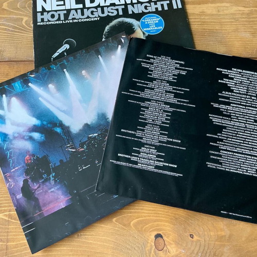 Neil Diamond Hot August Night II double record used, rock