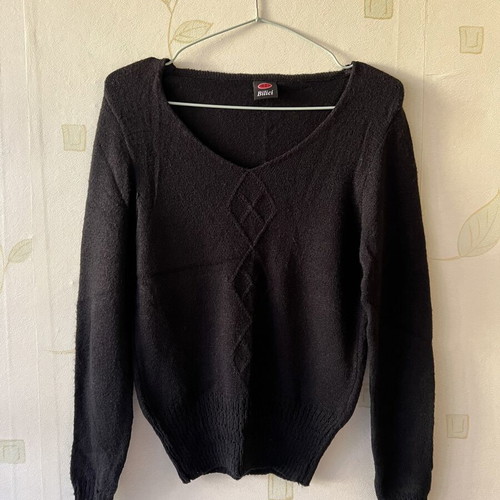 A-Style black wool sweater new, 70% acrylic 30% wool, size M