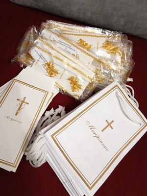 Memorial items new, set of 25 bags, 21 cover sets, 24 paper bags