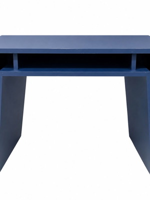 Children's desk like new with wheels 77cmx54cm