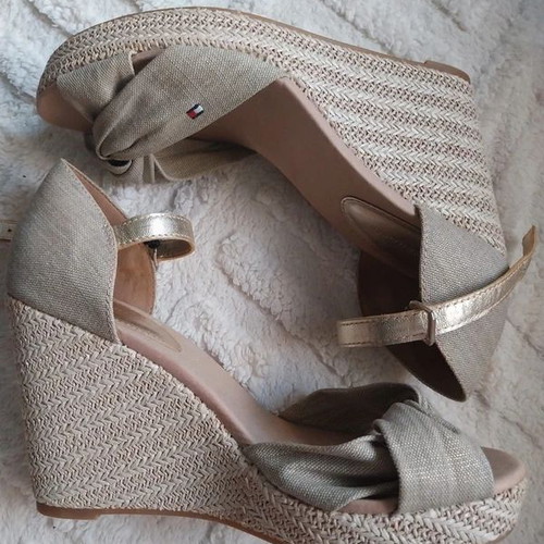 Tommy Hilfiger Iconic Elena Metallic Canvas Wedges size 41 like new