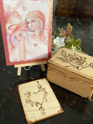 Σετ ξύλινα διακοσμητικά καινούργια με ζωγραφιά, κουτί, κάδρο και λουλούδια