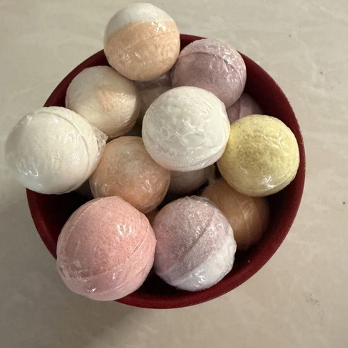 Bath bombs small new, random color