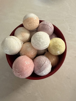 Bath bombs small new, random color