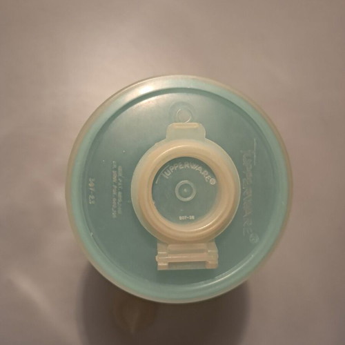 Vintage Tupperware Shaker for Cooking and Baking, new