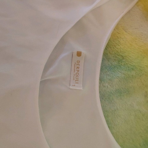 Derpouli white blouse like new, size small/medium with elastic hem