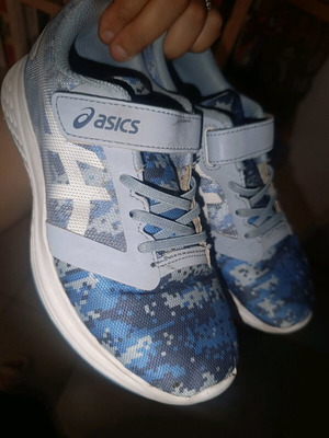 Παπούτσια Asics Patriot 10 για αγόρι μεταχειρισμένα, μέγεθος 34,5, γκρι και μπλε