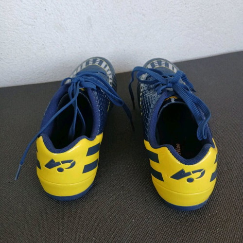 Athletic track shoes size 39 like new, blue and yellow