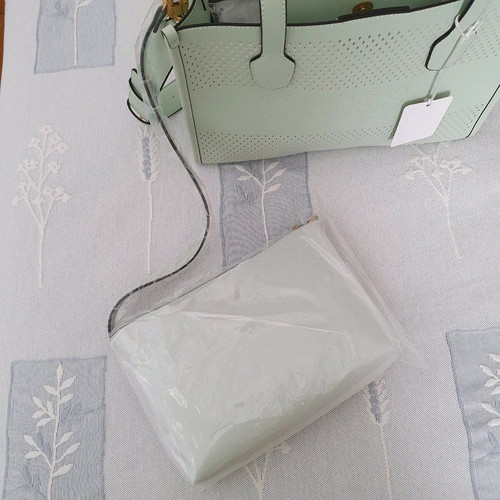 Guess handbag new, mint green with detachable wallet