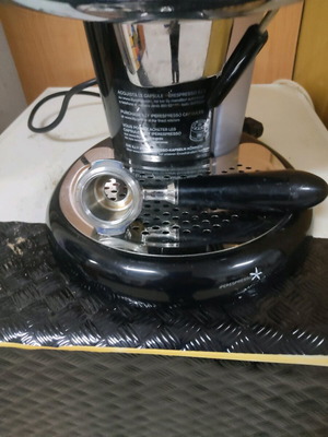 Coffee machine used, capsule compatible, excellent condition