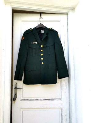 Khaki jacket size Large new, unworn
