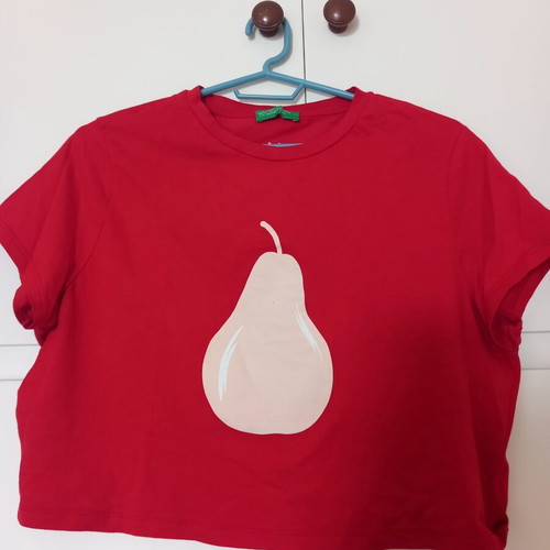 Benetton Cropped T-shirt Like New, Red, Size M
