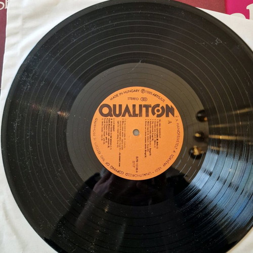 Vinyl Album like new with Hungarian Gipsy Songs traditional