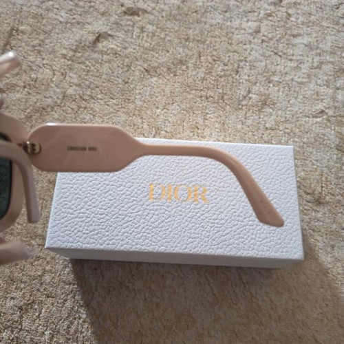 Dior sunglasses beige with case and authenticity card