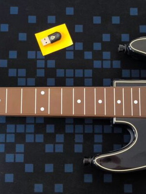 PS3 Guitar Hero Live Wireless Guitar Bundle with Original USB Dongle
