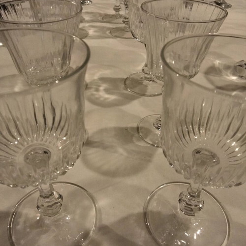 Ribbed vintage stemmed glasses like new, set of 9 (6 large + 3 smaller)