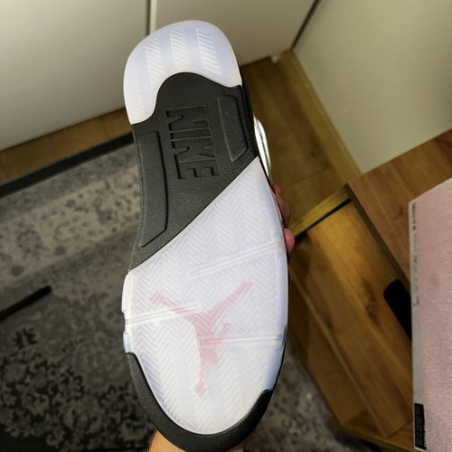 Air Jordan 5 Retro OG White Medium Soft Pink sneakers size 10.5 US new