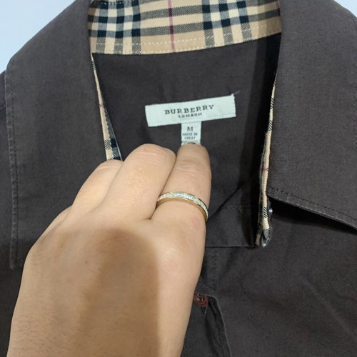 Burberry 3/4 sleeve shirt used, brown size M
