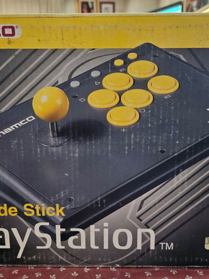 Απολύτως συλλεκτικό playstation arcade stick namco