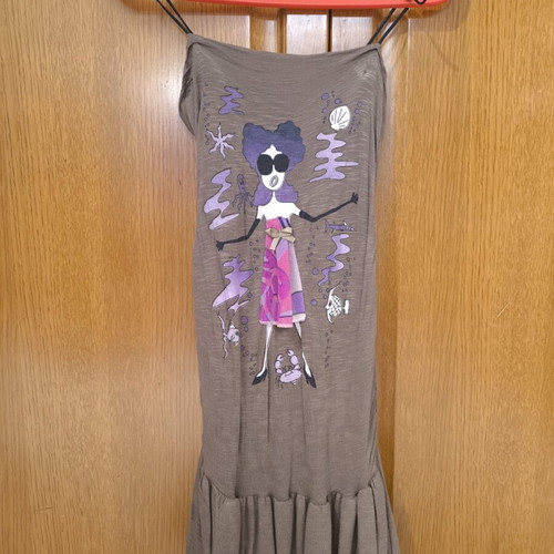 Girls' dress like new brown-gray with girl figure