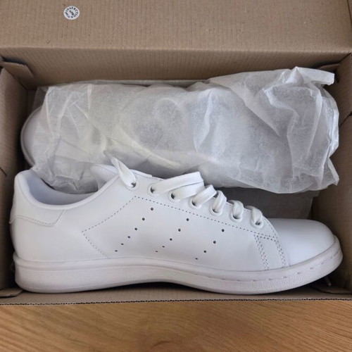 Adidas Stan Smith unisex white sneakers size 39-39.5