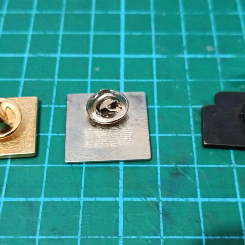 Vintage IBM pins, Oracle pen and Microsoft Office cap used