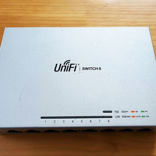 Ubiquiti UniFi US-8 12W Gen 1 Managed Gigabit Switch like new