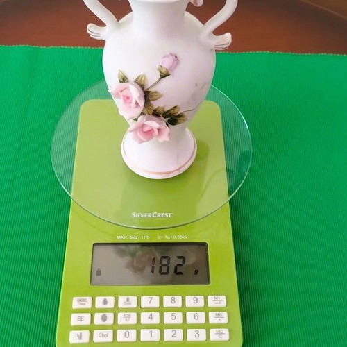Vase with 3D pink roses porcelain like new