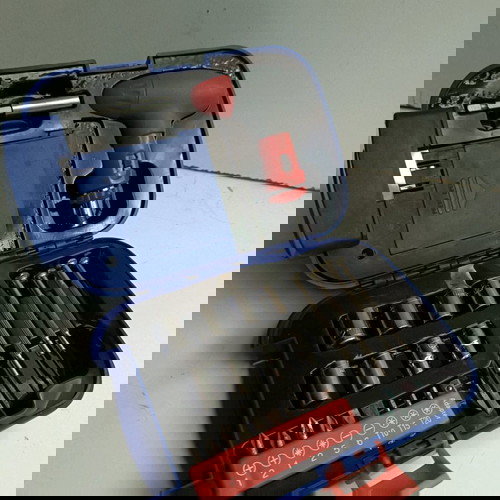 Φακός εργαλειοθήκη καινούργιος στο κουτί του