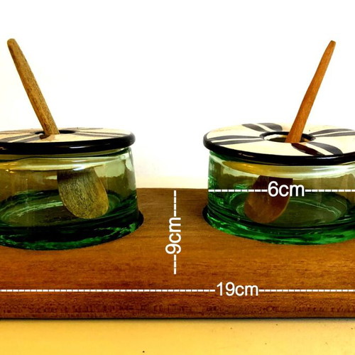 Pair of handmade sauce boats like new, wooden base and glass bowls