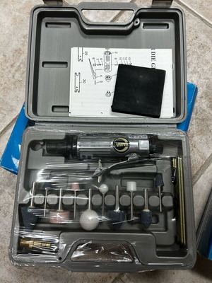 Air grinder in case with accessories new