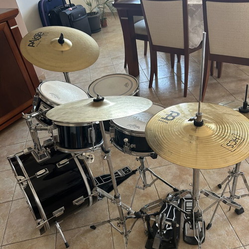 Millenium drum set used with Remo Emperor Coated heads and cymbals