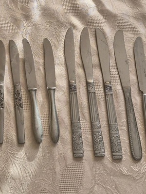 Silver-plated knives used, different designs, pack of 10