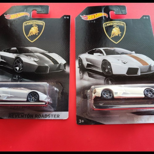 Lamborghini Hot Wheels toy car set, 4 pieces