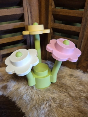 Lego-style flower 3D print, 18 cm high