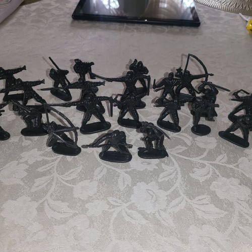 Solpa Ninja toy soldiers set of 21 figures like new