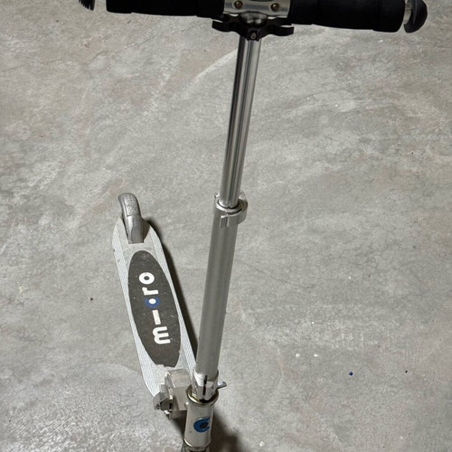 Micro Sprite scooter used for kids with aluminum frame