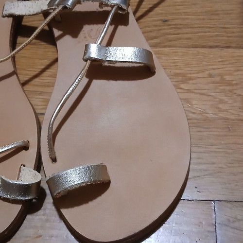 Iris handmade leather sandals with gold laces size 35 like new