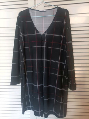 Mango dress used, black, comfortable fabric, size L