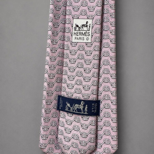 Hermes Paris silk tie like new, pink